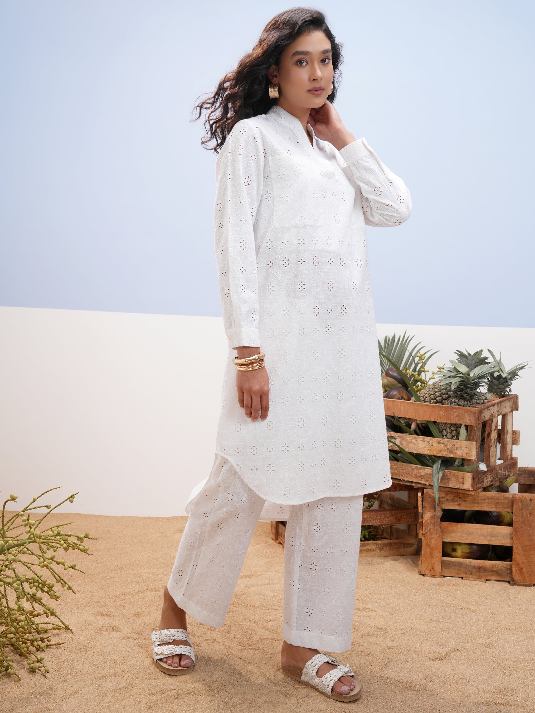 Vara By Vishudh Women White Embroidered Straight Kurta - White - Image 4