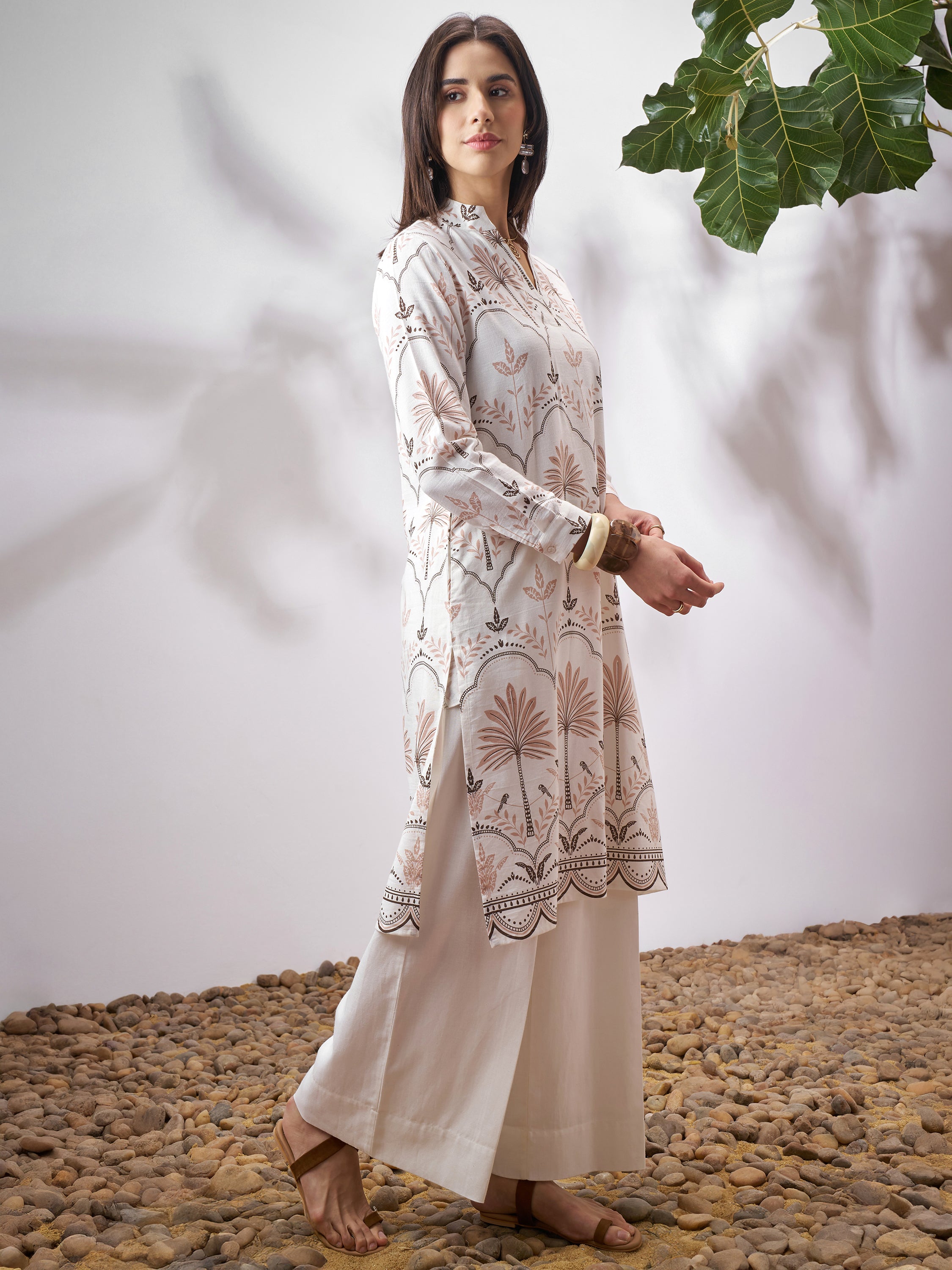 Vara By Vishudh Women Tan Printed Straight Kurta - Tan - Image 4