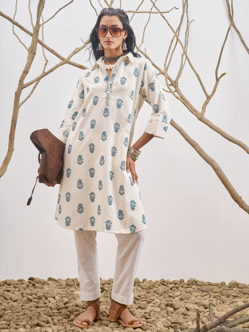 Vara By Vishudh Women Off White Printed Straight Kurta - Off White - Image 1