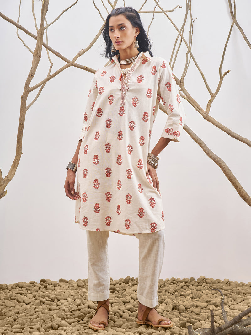 Vara By Vishudh Women Off White Printed Straight Kurta - Off White - Image 1