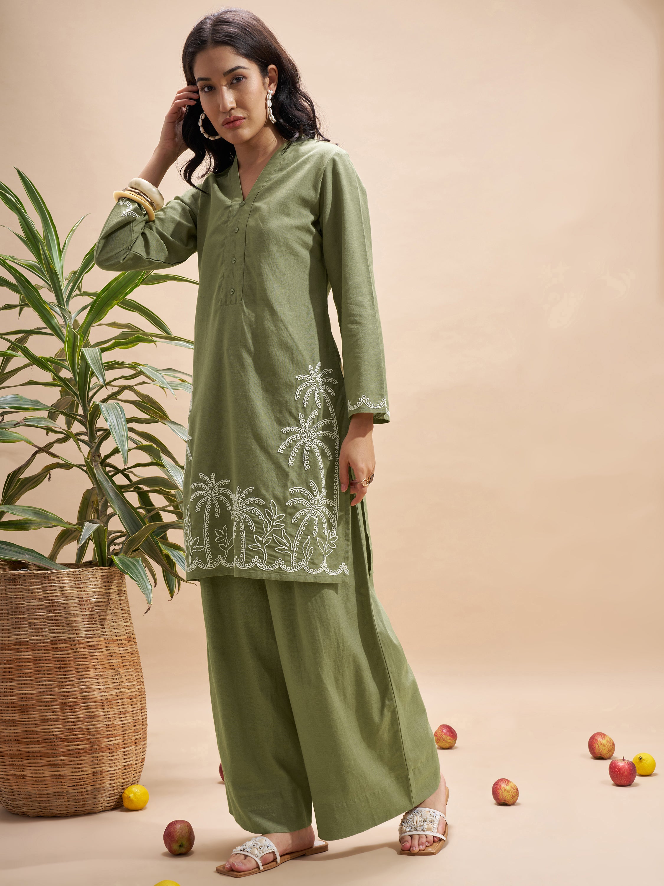 Vara By Vishudh Women Olive Embroidered Straight Kurta - Olive - Image 2