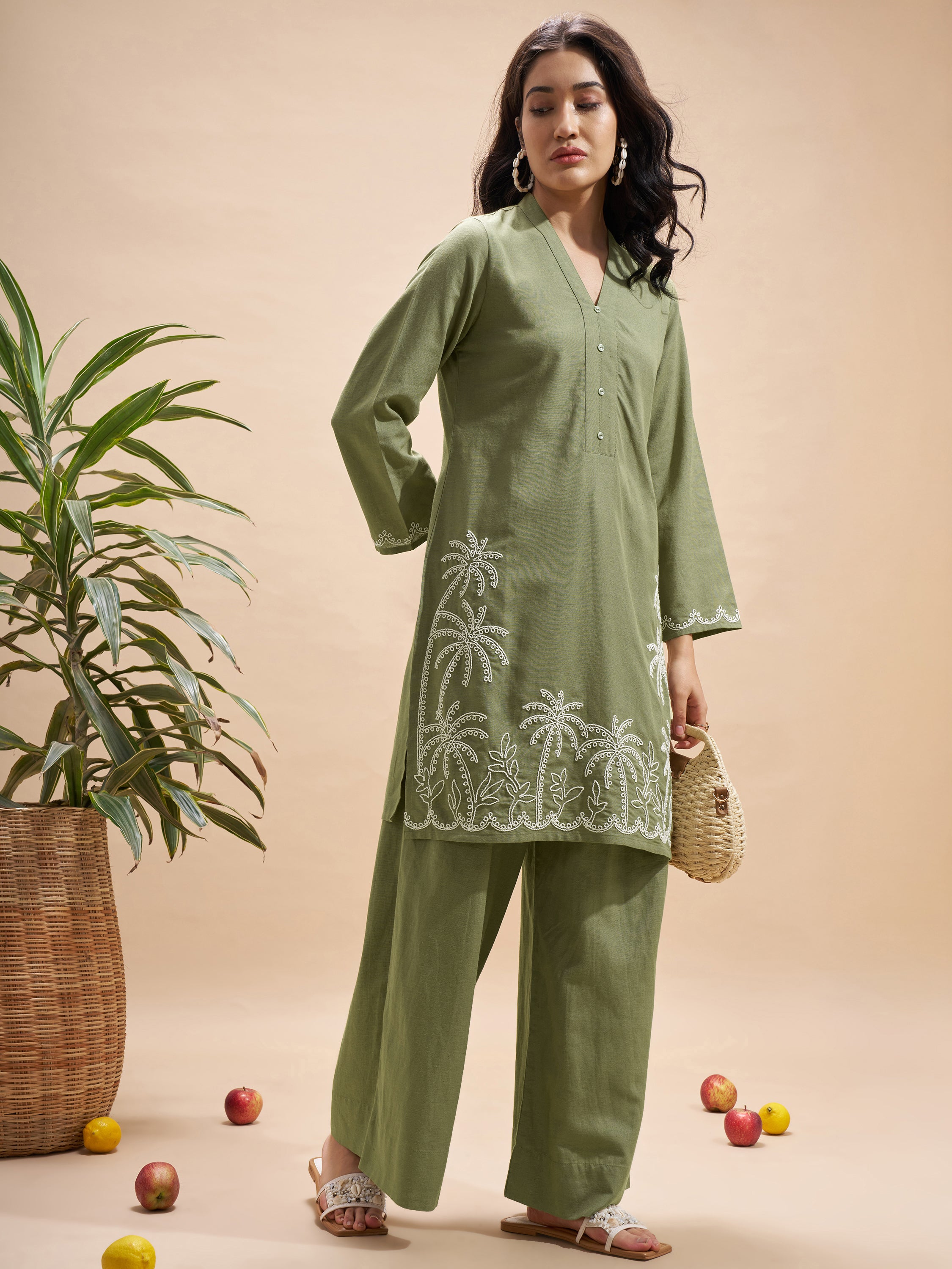 Vara By Vishudh Women Olive Embroidered Straight Kurta - Olive - Image 4