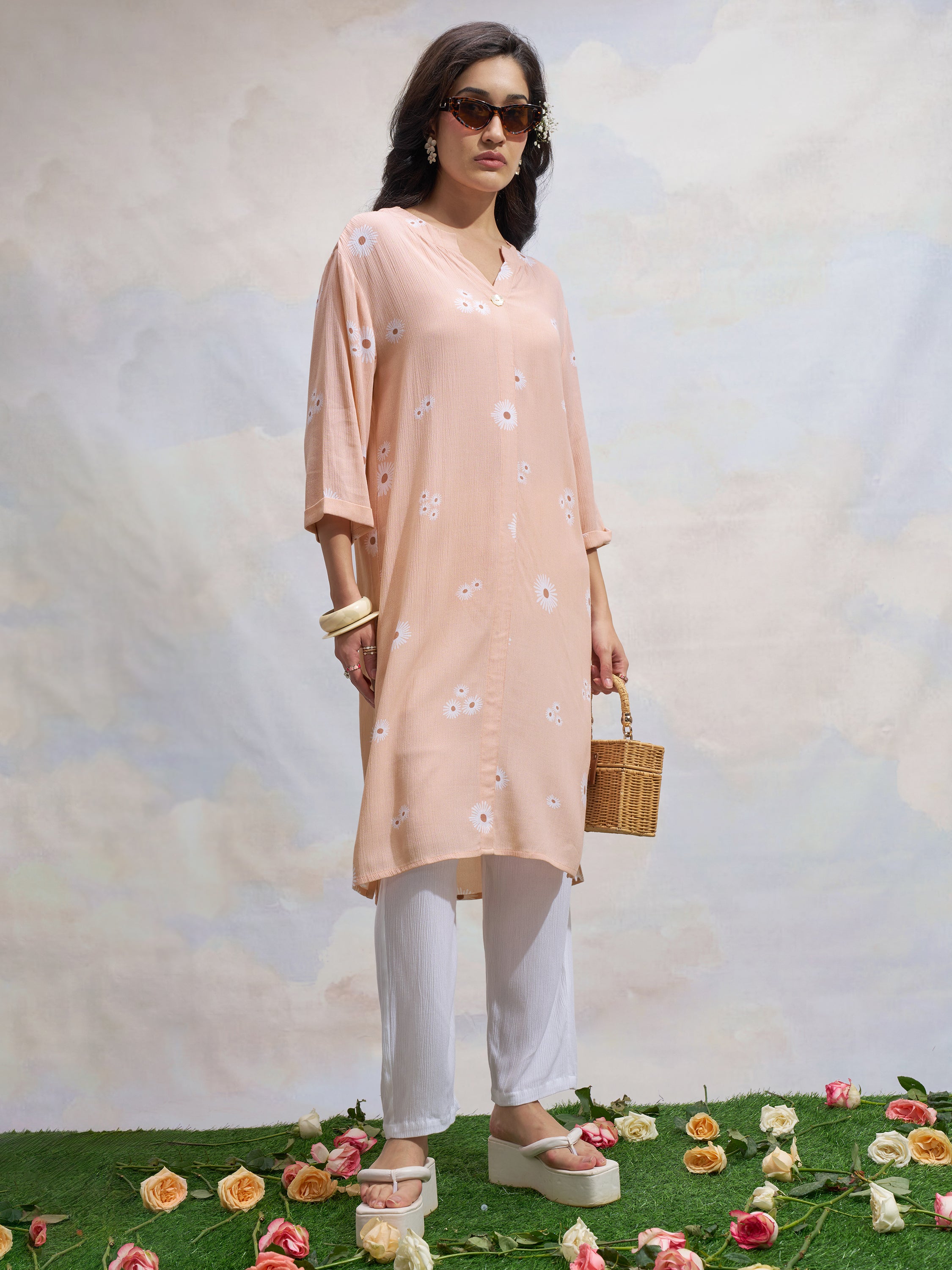Vara By Vishudh Women Peach Printed Straight Kurta - Peach - Image 4