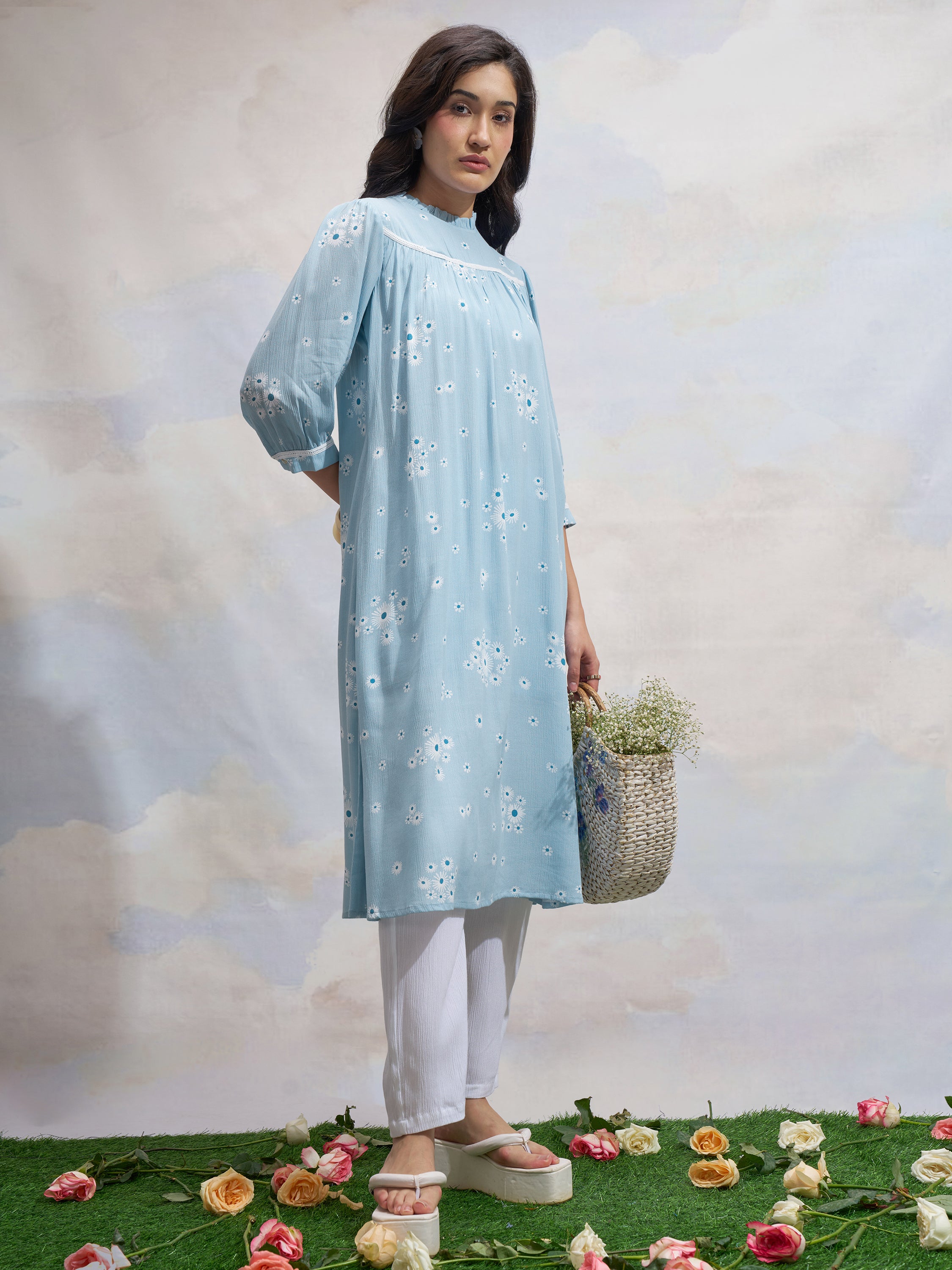 Vara By Vishudh Women Blue Printed Straight Kurta - Blue - Image 4