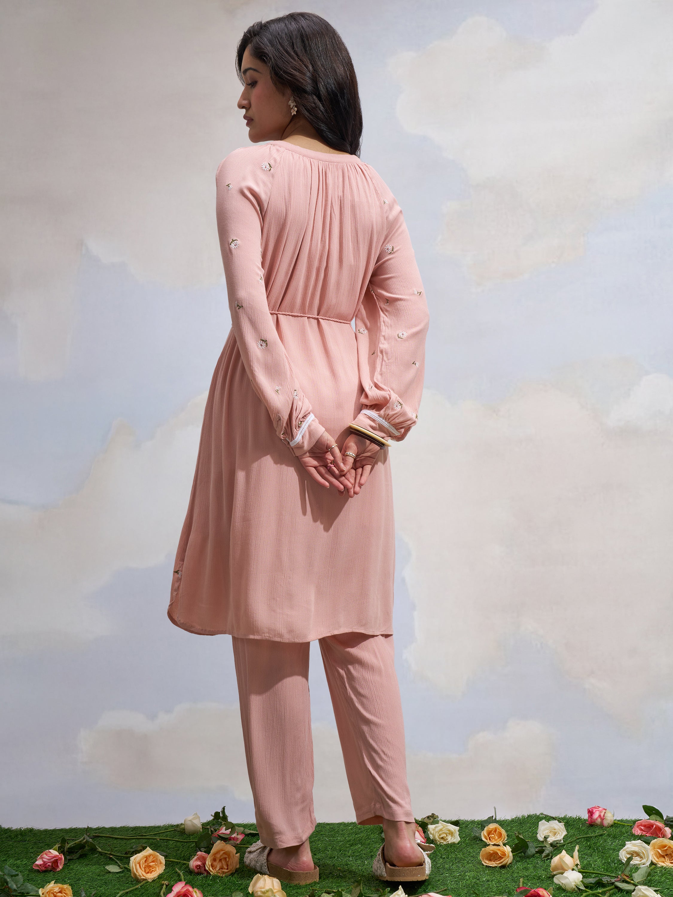 Vara By Vishudh Women Pink Embroidered Straight Kurta - Pink - Image 3